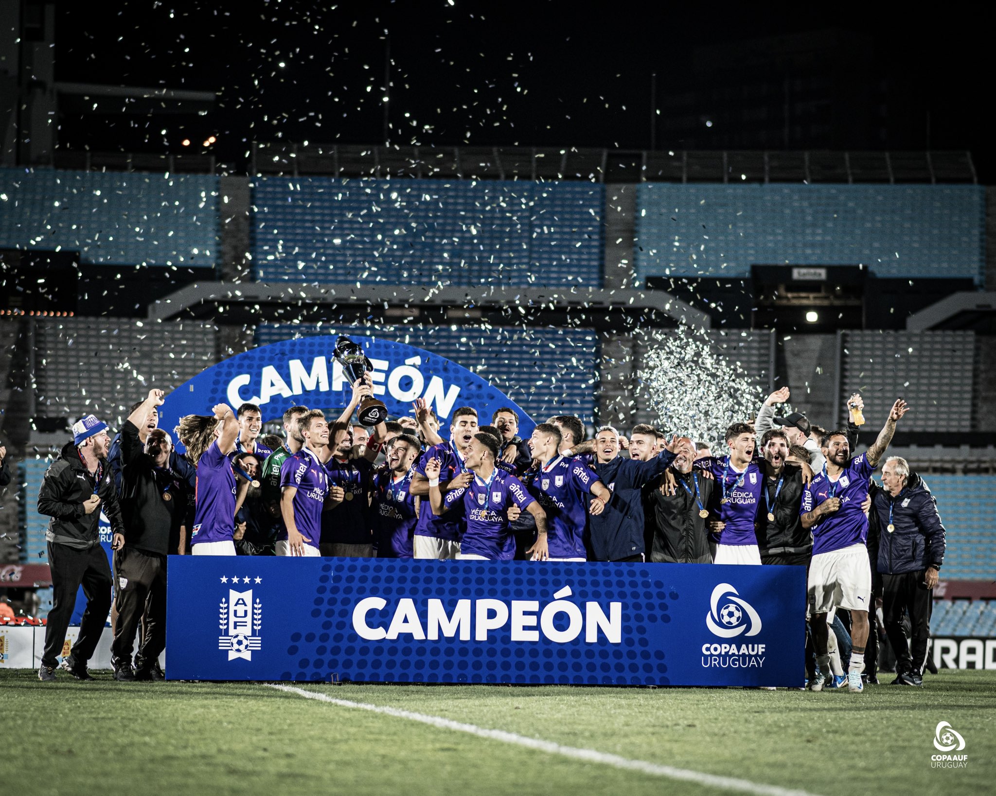 Defensor Sp Tricampeon Copa Uruguay